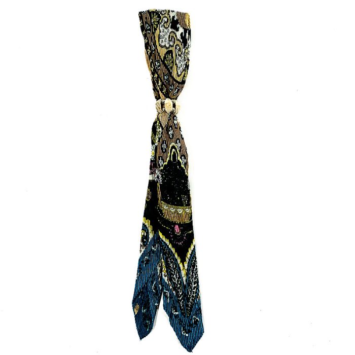Wrinkle Scarf with Ring