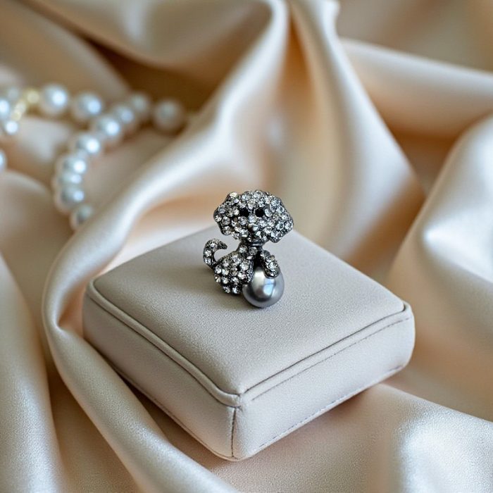 Brooch