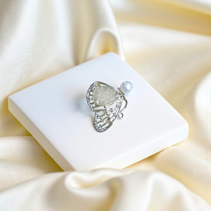 Brooch
